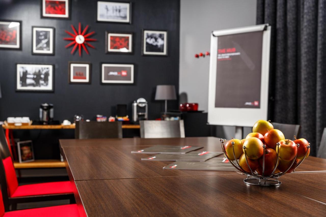 Отель Ibis Bristol Temple Meads Экстерьер фото