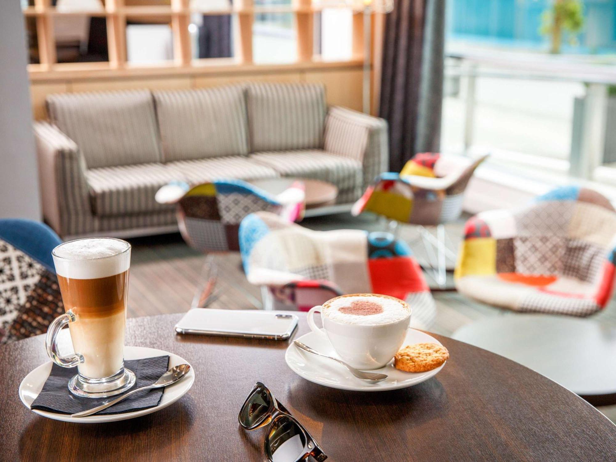 Отель Ibis Bristol Temple Meads Экстерьер фото