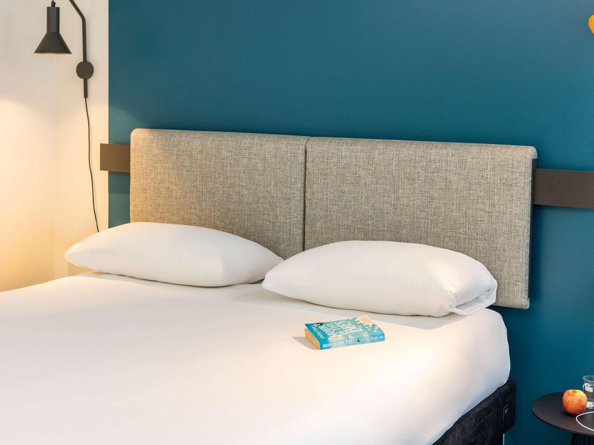 Отель Ibis Bristol Temple Meads Экстерьер фото