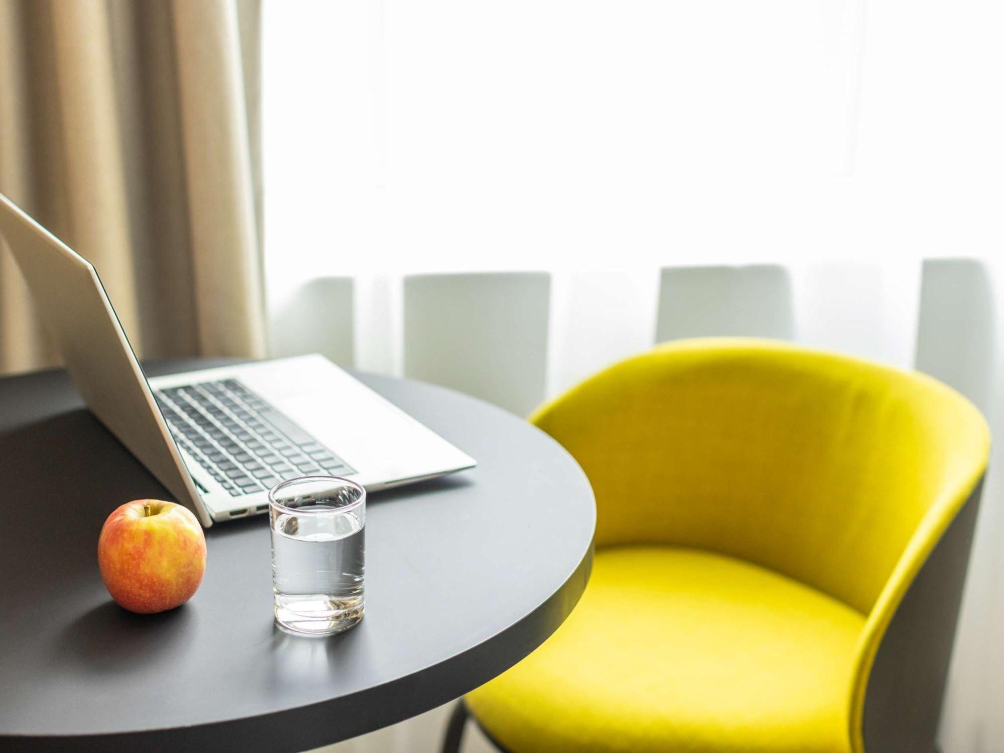 Отель Ibis Bristol Temple Meads Экстерьер фото