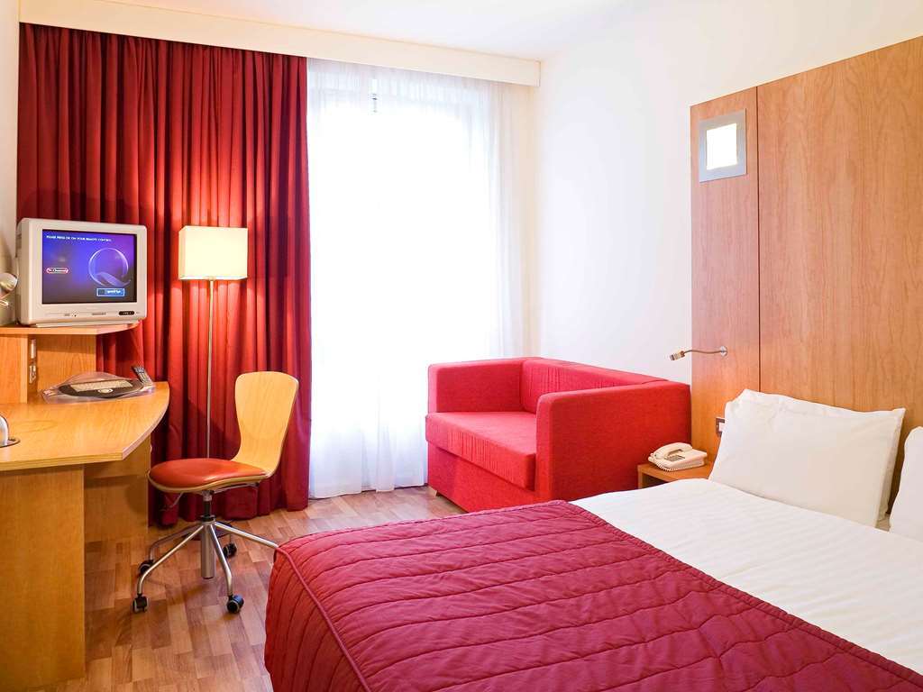 Отель Ibis Bristol Temple Meads Номер фото