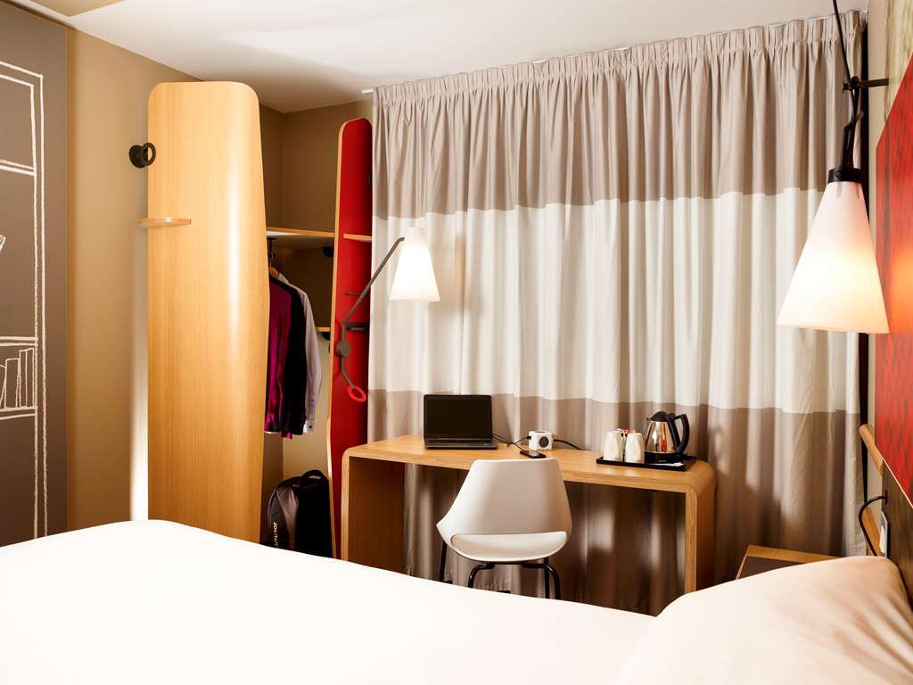 Отель Ibis Bristol Temple Meads Номер фото