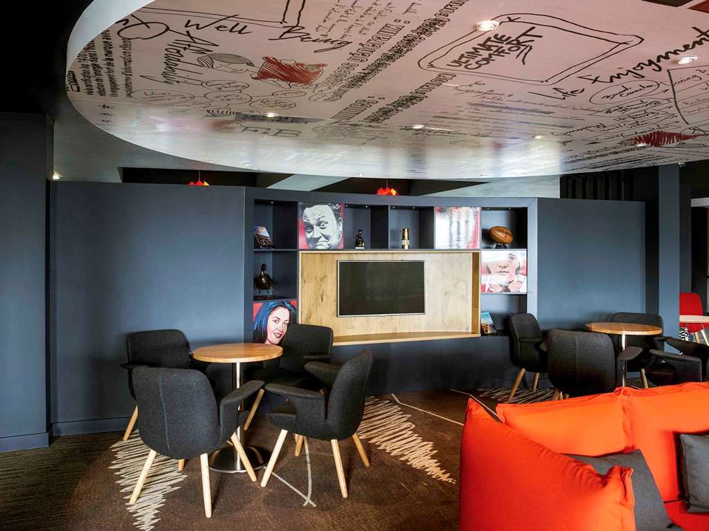 Отель Ibis Bristol Temple Meads Экстерьер фото